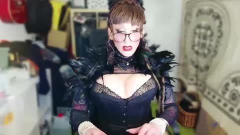 Snapshot of deeliah chatting on 01/05/25, 01:35 Deeliah online show from 01/05/25, 01:35