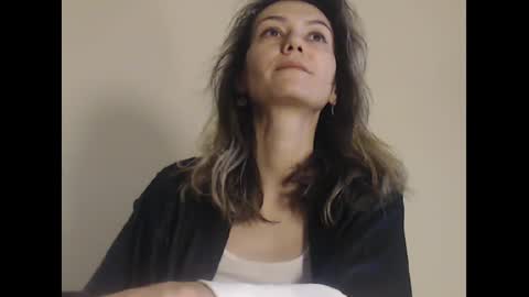 Snapshot of deelightfull chatting on 02/04/25, 08:56 Deelightfull online show from 02/04/25, 08:56