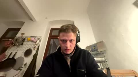 Snapshot of deep_long_vibes chatting on 12/15/24, 11:20 deep_long_vibes online show from 12/15/24, 11:20