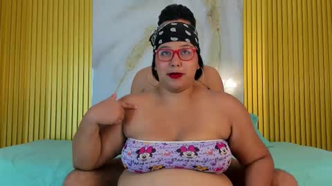 Snapshot of deepandcurvy chatting on 02/17/26, 11:50 deepandcurvy online show from 02/17/26, 11:50