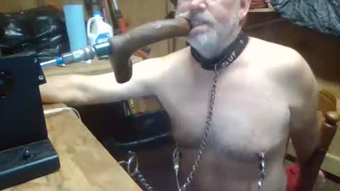 Snapshot of deepthroat227 chatting on 11/07/25, 12:10 Deepthroat My Big Dildos online show from 11/07/25, 12:10