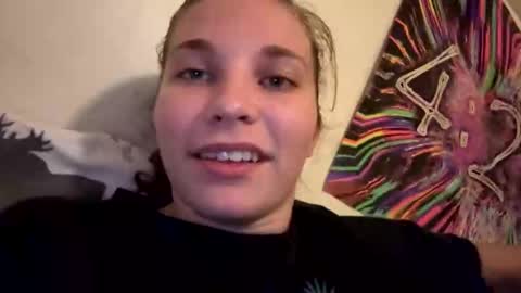 Snapshot of deepthroatqueen33 chatting on 10/13/25, 01:05 deepthroatqueen33 online show from 10/13/25, 01:05