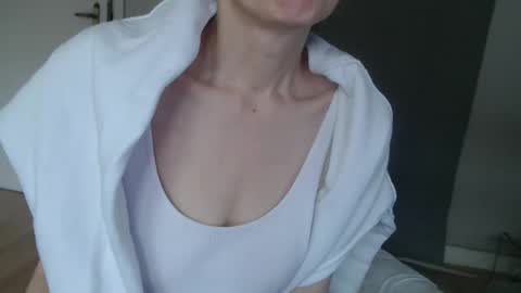 KamiDevi online show from 10/13/25, 02:39