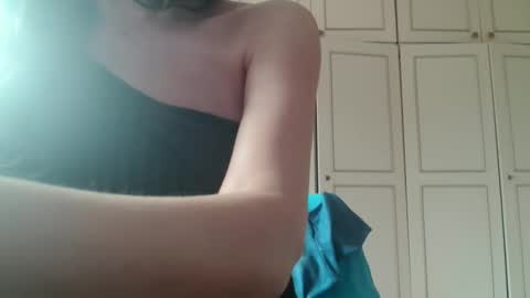KamiDevi online show from 05/13/26, 03:31
