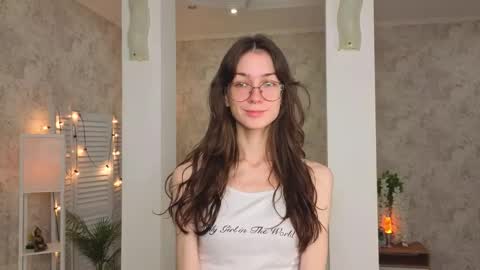 Amy online show from 10/04/25, 07:23