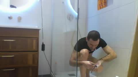 Snapshot of definitelysasha_ chatting on 02/14/26, 06:26 definitelysasha_ online show from 02/14/26, 06:26