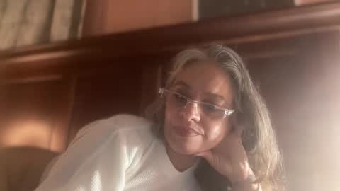 Snapshot of degeneratesaint chatting on 01/18/26, 01:09 Tori online show from 01/18/26, 01:09