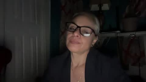 Tori online show from 05/08/26, 04:51