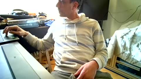 Snapshot of degrandis chatting on 01/20/25, 11:24 Luka Magic online show from 01/20/25, 11:24