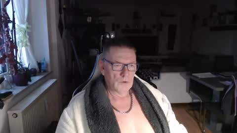 Snapshot of deinprinz2312 chatting on 03/19/26, 05:11 deinprinz2312 online show from 03/19/26, 05:11