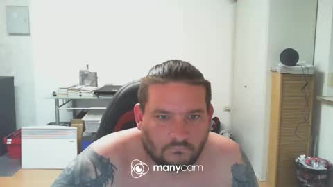 Snapshot of deinspielzeug87 chatting on 05/05/26, 04:04 deinspielzeug87 online show from 05/05/26, 04:04