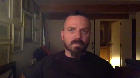 Snapshot of deivitzzz chatting on 10/29/25, 05:04 Hermes online show from 10/29/25, 05:04