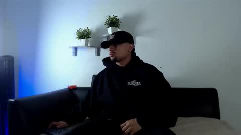  DEIVY  online show from 12/23/25, 02:53