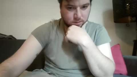 Snapshot of dekumate chatting on 10/21/25, 11:00 dekumate online show from 10/21/25, 11:00