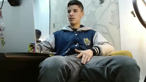 Snapshot of delglo chatting on 10/11/25, 06:01 delglo online show from 10/11/25, 06:01