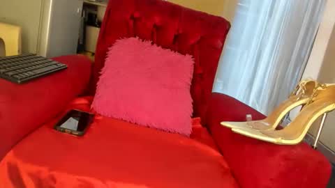 Snapshot of deli_la chatting on 02/27/26, 10:48 deli_la online show from 02/27/26, 10:48