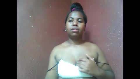 Snapshot of deliah712909 chatting on 01/04/25, 02:14 deliah712909 online show from 01/04/25, 02:14
