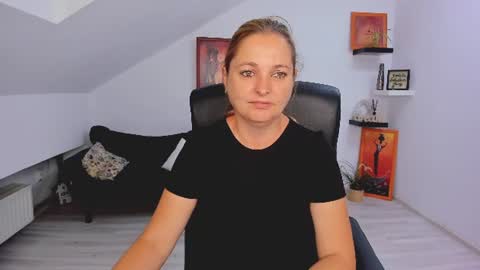 Snapshot of deliciouslolly chatting on 07/13/26, 03:31 DeliciousLolly online show from 07/13/26, 03:31