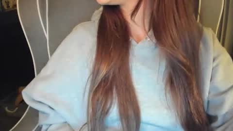 Snapshot of deliciousnoni chatting on 10/31/25, 06:47 deliciousnoni online show from 10/31/25, 06:47