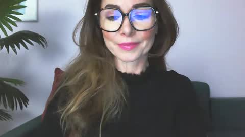 Snapshot of delilah_sweet chatting on 05/21/26, 01:40 delilah_sweet online show from 05/21/26, 01:40