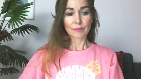 Snapshot of delilah_sweet chatting on 06/22/26, 02:58 delilah_sweet online show from 06/22/26, 02:58