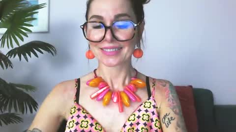 Snapshot of delilah_sweet chatting on 06/24/26, 03:55 delilah_sweet online show from 06/24/26, 03:55