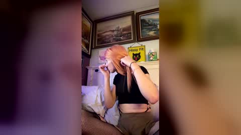 Snapshot of delilahandjuju chatting on 05/13/26, 11:22 Delilah Juju online show from 05/13/26, 11:22