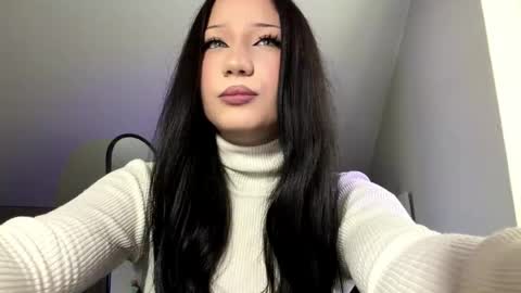 Snapshot of delilahmelancon chatting on 05/13/26, 01:19 Milana online show from 05/13/26, 01:19