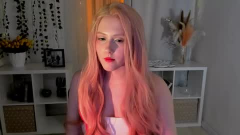 Snapshot of delilahtaylor chatting on 04/25/26, 11:13 Delilah or Laila online show from 04/25/26, 11:13