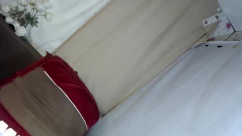 Snapshot of deliouscum chatting on 02/06/25, 05:46 Margie online show from 02/06/25, 05:46