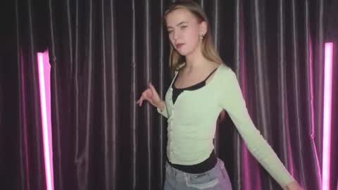 Rochel online show from 11/25/25, 08:20