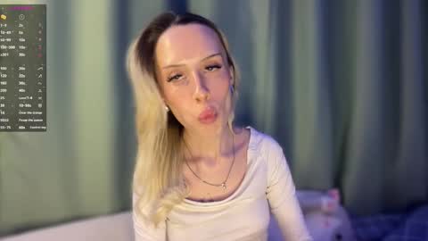 Della online show from 02/22/26, 07:01