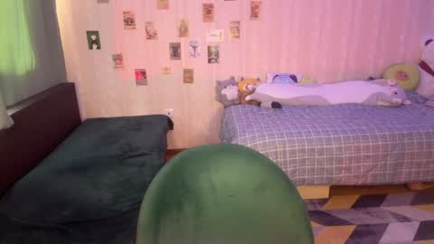 Della online show from 05/04/26, 02:24