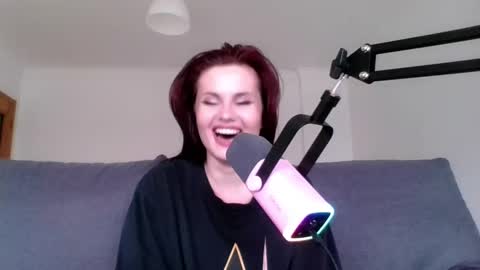 dellacrush_ online show from 03/05/25, 02:34