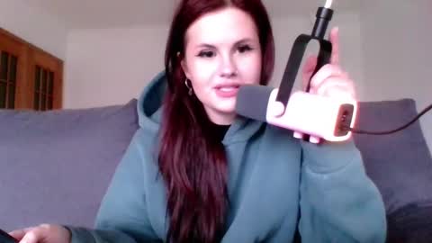 dellacrush_ online show from 03/10/25, 03:20