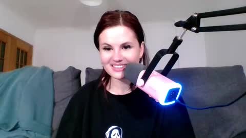 dellacrush_ online show from 03/10/25, 09:29