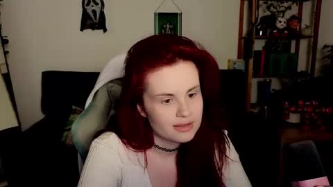 dellacrush_ online show from 11/22/25, 06:07