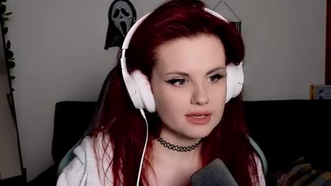 dellacrush_ online show from 11/29/25, 03:26