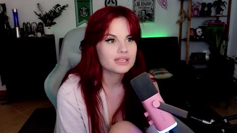 Snapshot of dellacrush_ chatting on 02/02/26, 06:39 dellacrush_ online show from 02/02/26, 06:39