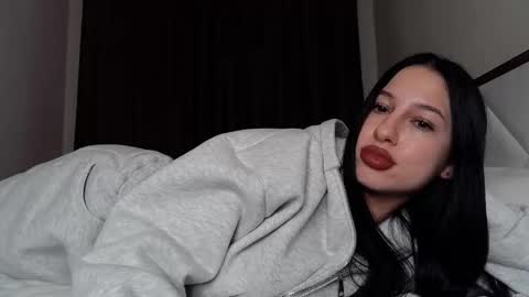 delly_love online show from 10/16/25, 07:26