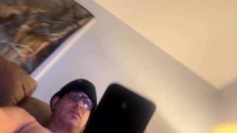 Snapshot of delovv chatting on 12/16/25, 07:24 delovv online show from 12/16/25, 07:24