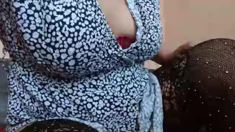 Delphine online show from 03/02/25, 12:22