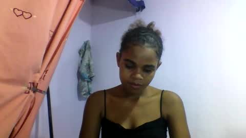 delphine online show from 03/28/26, 04:17