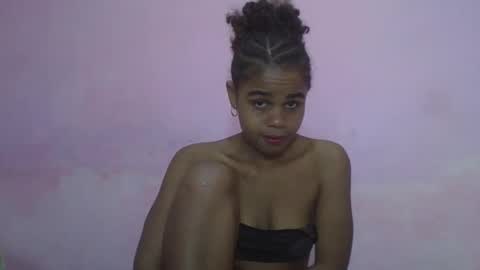 delphine online show from 04/25/26, 11:02