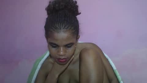 delphine online show from 05/02/26, 08:47