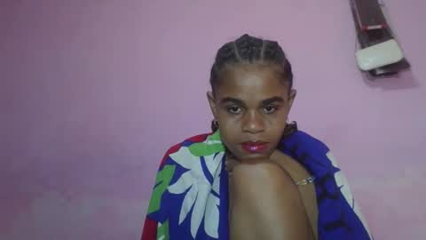 delphine online show from 05/07/26, 04:56