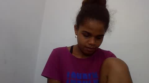 delphine online show from 06/05/26, 07:14