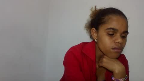 delphine online show from 06/10/26, 06:18