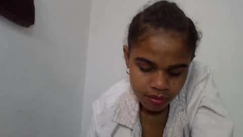 delphine online show from 06/21/26, 05:43