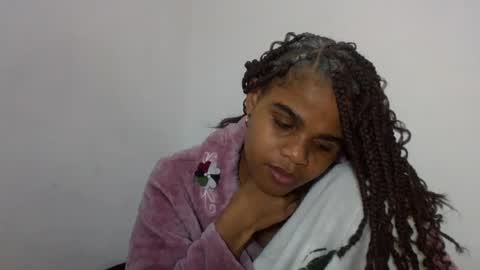 delphine online show from 06/24/26, 05:12